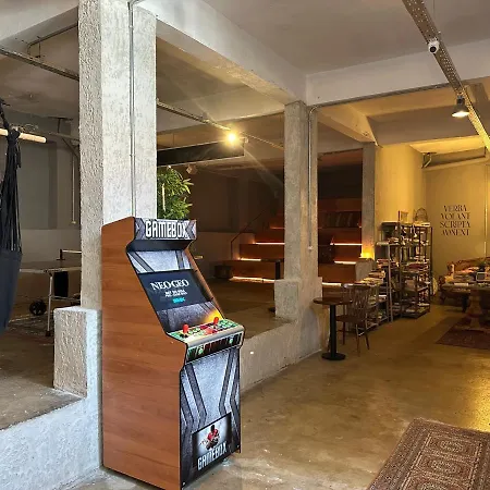 Koza Hostel Coffee & Chill-2